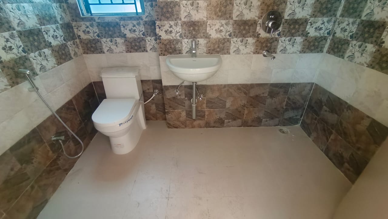 Unfurnished 3bhk in Barowari, Uzan Bazar, Guwahati, Assam, India for Rent